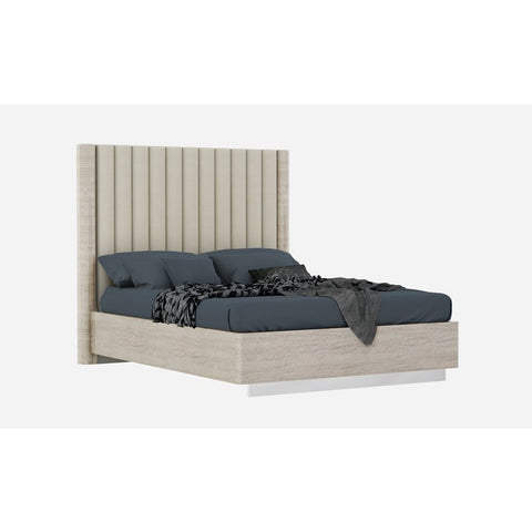 J&M Furniture Giorgio Platform Bed in Light Maple