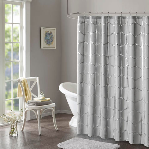 Intelligent Design Raina Printed Metallic Shower Curtain 72x72"