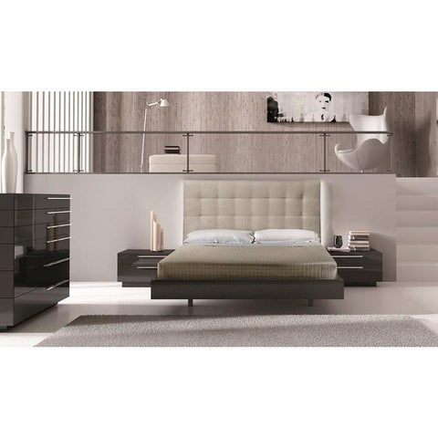 J&M Furniture Beja Platform Bed in Black & Beige