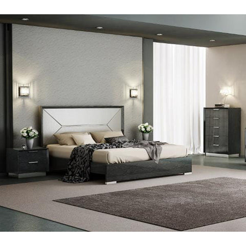 J&M Furniture Monte Leone 3 Piece Queen Platform Bedroom Set w/Chest in Grey