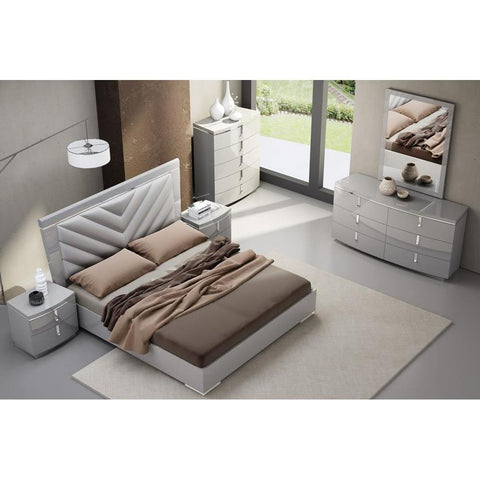 J&M Furniture New York Platform Bed in Grey