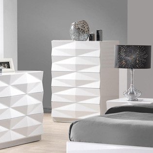 J&M Furniture Verona Chest in White Lacquer